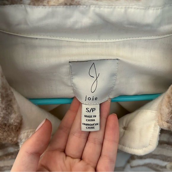 Shacket - Picture 2 of 3